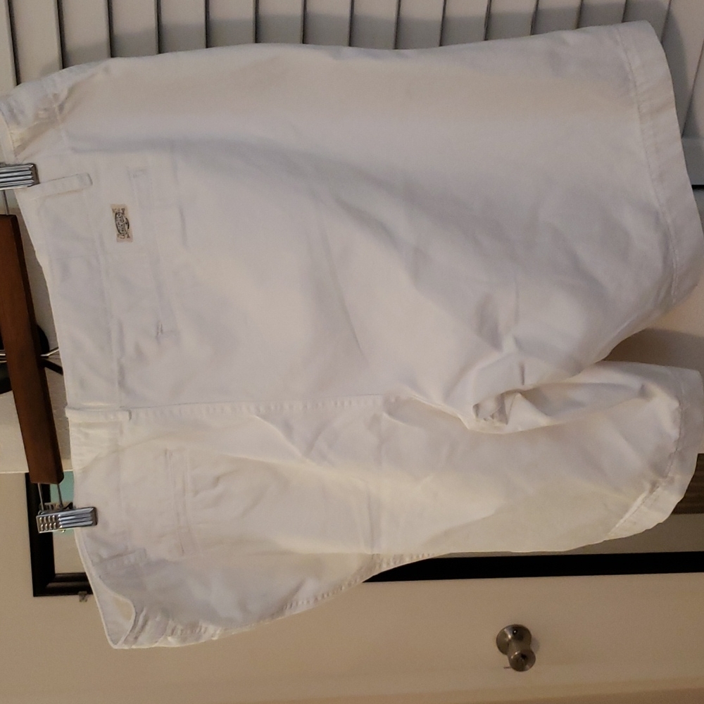 Shorts - Picture 2 of 3